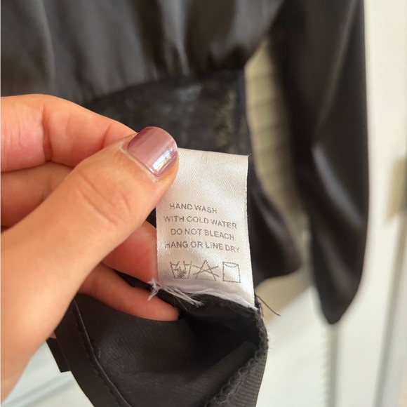 Black cropped peplum top with lace and button detail size small - Picture 6 of 6